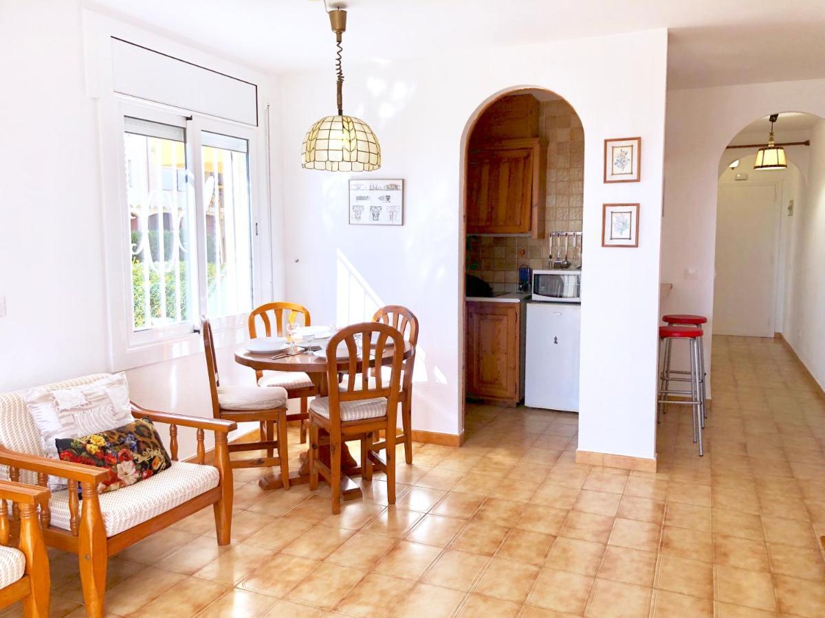 Apartament Amb Jardi A La Platja D'Empuriabrava Εξωτερικό φωτογραφία